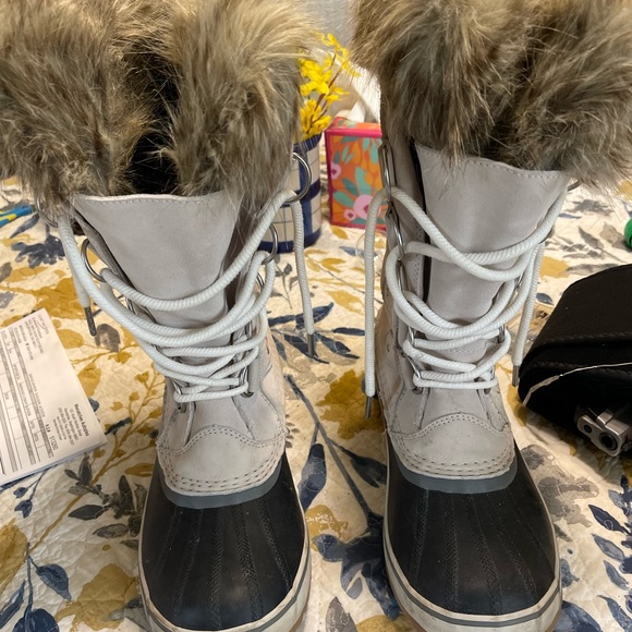 Sorel Joan of Arctic Boots – Women’s Size [10] – Excellent Condition - Picture 1 of 2